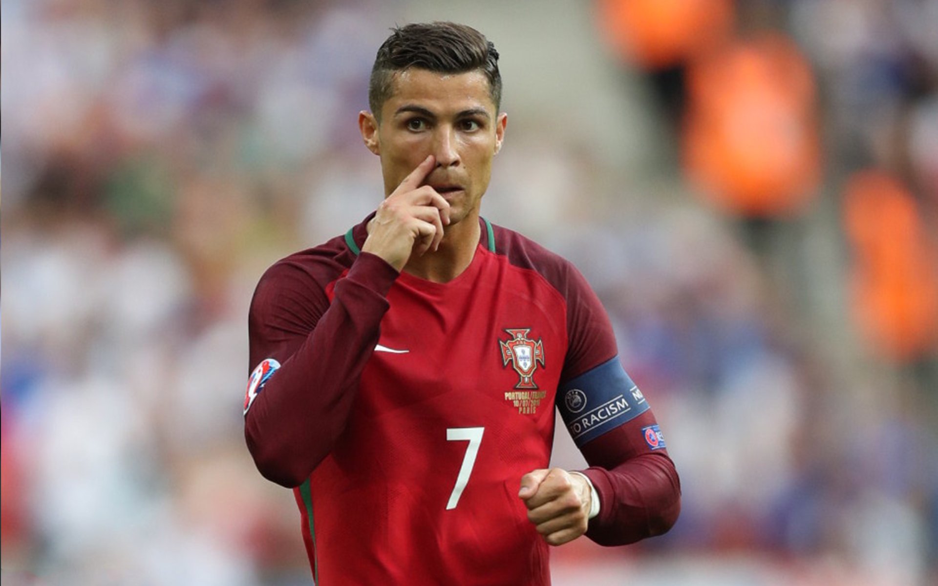 足球媒体报道持续升温